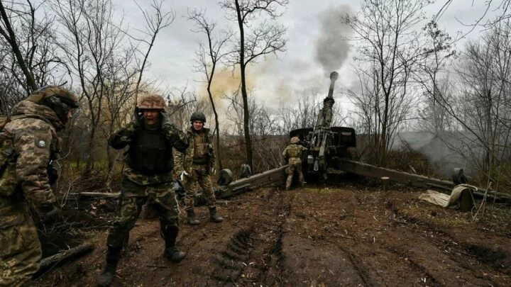 Ukrajinští dělostřelci v akci (ilustrační foto).
