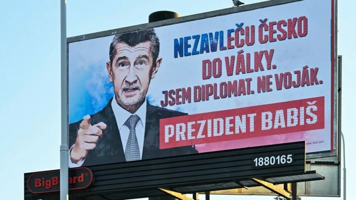 Billboard prezidentského kandidáta Andreje Babiše (ANO)