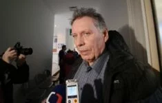 Pavel Hlávka, obžalovaný za svá předloňská slova o zabíjení pacientů s covidem ve fakultní nemocnici v Plzni, odešel 13. února od soudu s podmíněným trestem.