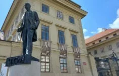 Socha prezidenta T. G. Masaryka na Hradčanském náměstí v Praze