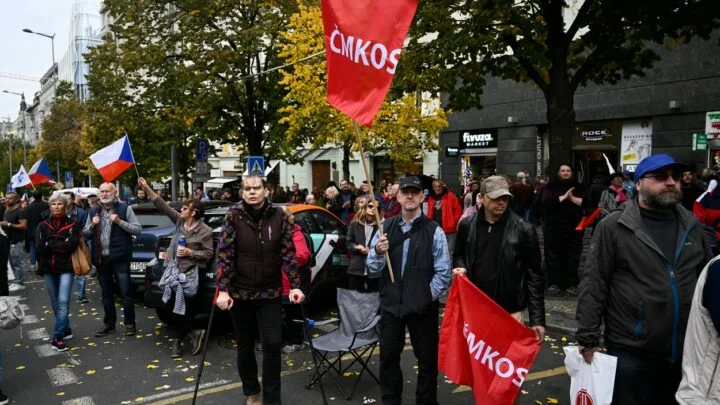 Demonstrace svolaná Českomoravskou konfederací odborových svazů (ČMKOS).