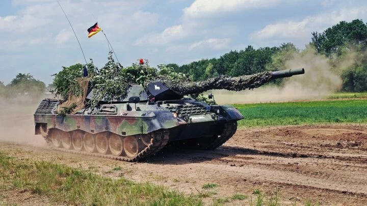 V boji bylo již údajně zaznamenáno i nasazení německých tanků Leopard. Ilustrační foto