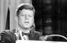 Prezident John F. Kennedy dodnes inspiruje svoji slavnou knihou Profily odvahy.