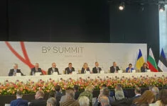 Lídři zemí B9 prosazují posílení podpory Ukrajiny