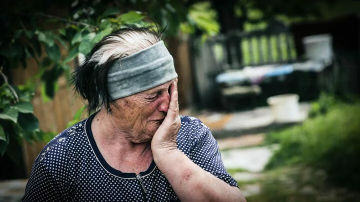 „Ve slovníku není slovo pro to, co mi udělali,“ říká Oxana ze severu Ukrajiny, které ruské jednotky kompletně zničily dům.