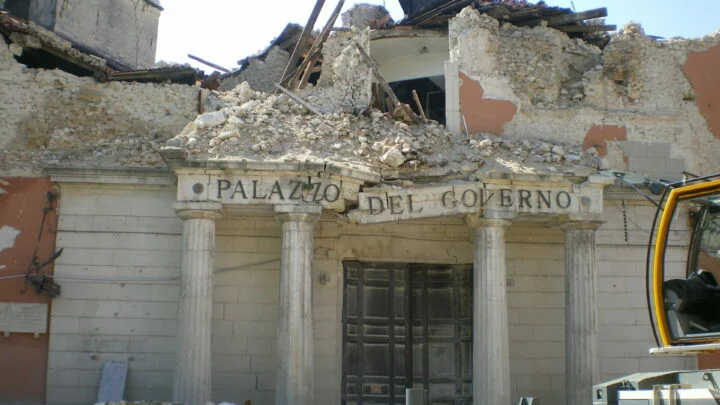 Zemětřesení v italské Aquile