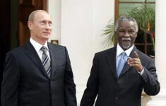 Ruský prezident Putin má s Afrikou vřellé vztahy.