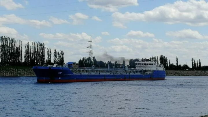 Ruský tanker Sig v roce 2020