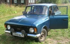 Ruskou registrační značku vozy v Lotyšsku nebudou smět mít. Ilustrační foto