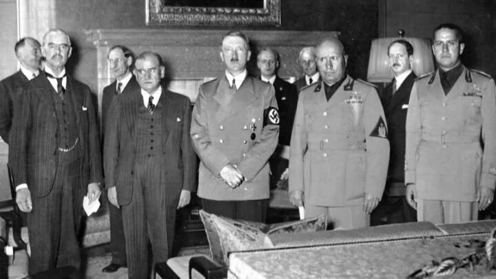Mnichovská konference. Zleva: Neville Chamberlain, Édouard Daladier, Adolf Hitler, Benito Mussolini