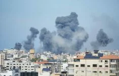 Kouř z výbuchu způsobeného izraelským náletem v pásmu Gazy. Ilustrační foto
