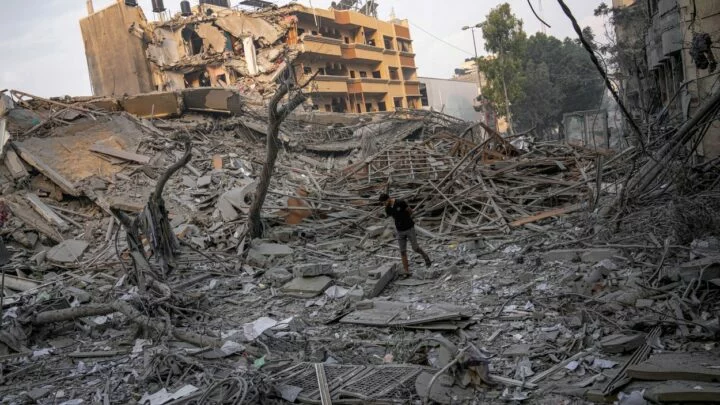 Izrael ničí domy i "obyčejných" bojovníků Hamásu, nikoliv pouze jejich velitelů.