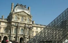 Muzeum Louvre v Paříži