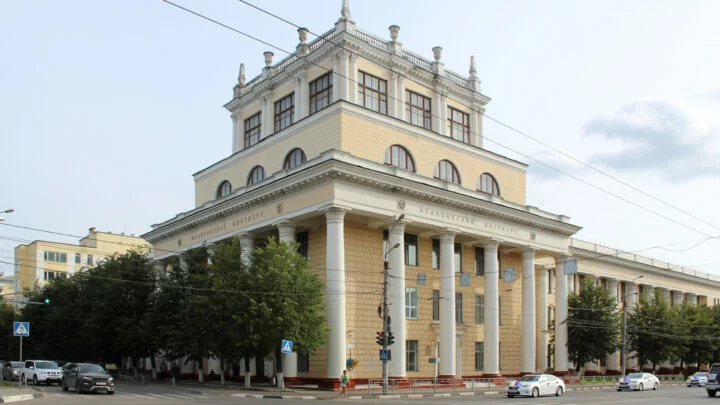 Lékařská akademie v Ivanovu Nazarenkovou propustila z práce. 