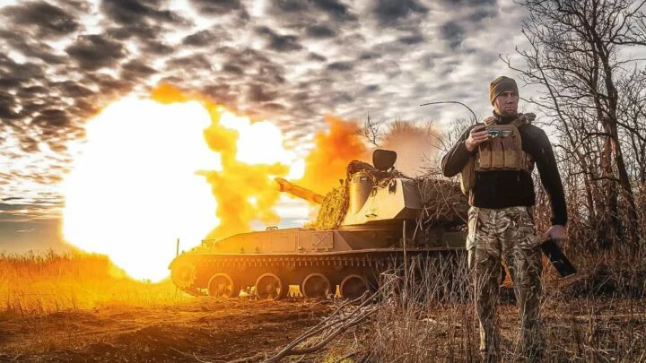Ukrajinské dělostřelectvo u Avdijivky. Ilustrační foto