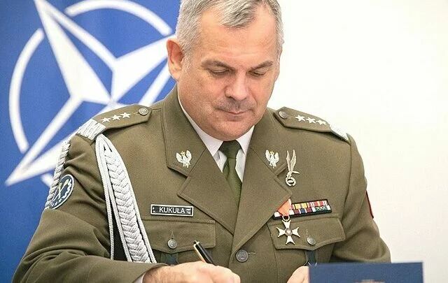 Náčelník polského generálního štábu generál Wieslaw Kukula