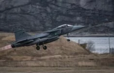 Švédská stíhačka Jas 39 Gripen během cvičení NATO v Norsku, ilustrační foto