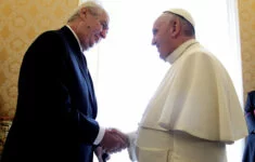 Setkání papeže s prezidentem Zemanem prý provázely obstrukce