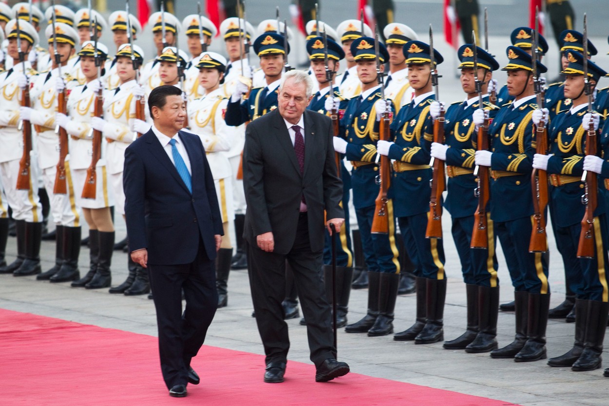 Čínský prezident Si Ťin-pching a Miloš Zeman (David Neff / MAFRA / Profimedia)