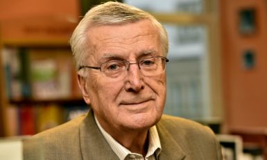 V Brně 7. února zemřel přední spisovatel, překladatel, publicista a pedagog Antonín Přidal. (ČTK)