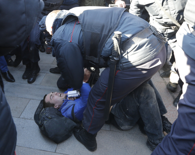 Ilustrační foto - Zásah policie při demonstraci v Moskvě (ČTK)