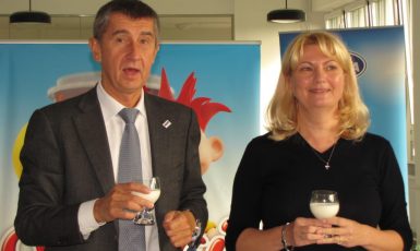 Andrej Babiš se svojí klíčovou manažerkou Simonou Sokolovou, které prodal akcie Profrostu (Autor: itydenik.cz)