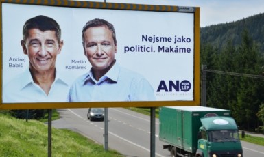 Andrej Babiš a Martin Komárek ve volební kampani 2013 (ČTK)