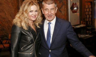 Andrej Babiš (ANO) s manželkou Monikou (ČTK)