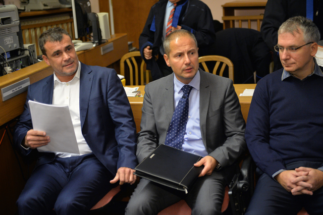 Kauza Oleo Chemical u soudu. Společná práce Šlachtovy pravé ruky Marka Foglara a Lenky Bradáčové (ČTK)
