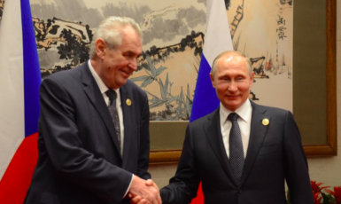 Miloš Zeman s Vladimirem Putinem. (Facebook Jiřího Ovčáčka)