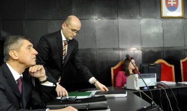 Andrej Babiš u Krajského soudu Bratislava I, kde 30. ledna 2014 probíhalo soudní líčení ve věci jeho evidence ve svazcích StB (ČTK)