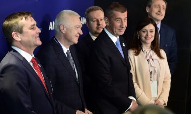 Vedení hnutí ANO na celostátním sněmu v únoru 2017 (ČTK)