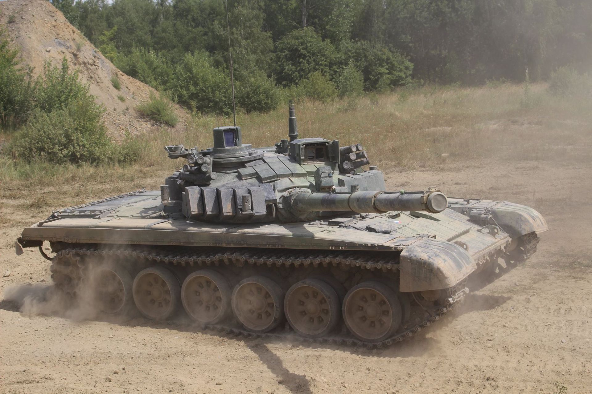 Modernizovaný tank T-72 české armády (Maulincio / CC BY-SA 4.0)