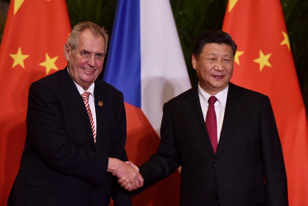 Miloš Zeman s čínským prezidentem Si Ťin-pchingem (Kancelář prezidenta republiky)