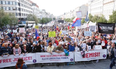 Demonstrace Milionu chvilek na Václavském náměstí (Pavel Hofman)