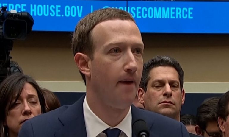 Šéf Facebooku Mark Zuckerberg (ČT)