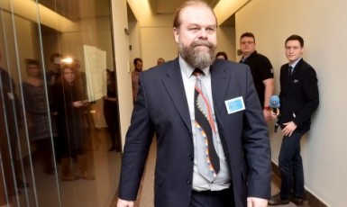 Státní zástupce Jaroslav Šaroch v Poslanecké sněmovně
 (ČTK)