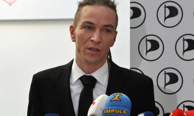 Předseda Pirátů Ivan Bartoš (Piráti)