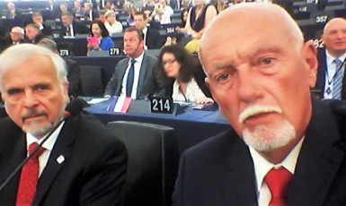Silná vlastenecká dvojka v Evropském parlamentu. Psychiatr Ivan David a generál Hynek Blaško (FB Hynka Blaška)