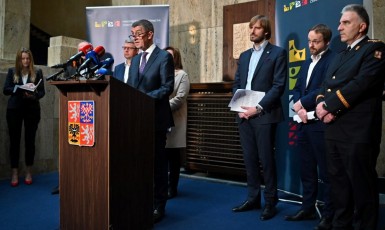 Tisková konference premiéra Andreje Babiše a ministra zdravotnictví Adama Vojtěcha (oba ANO) (FB AB)