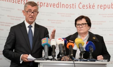 Premiér Andrej Babiš a ministryně spravedlnosti Marie Benešová (ČTK)