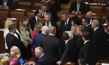 Premiér Andrej Babiš mezi poslanci hnutí ANO (ČTK)