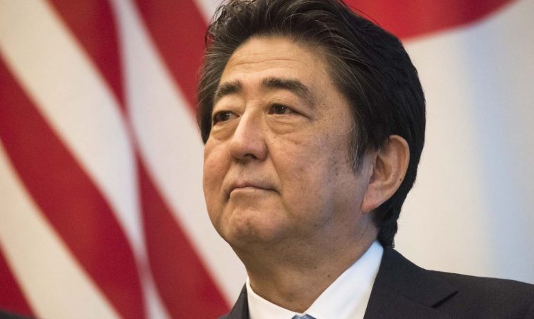 Bývalý japonský premiér Šinzó Abe (Profimedia)