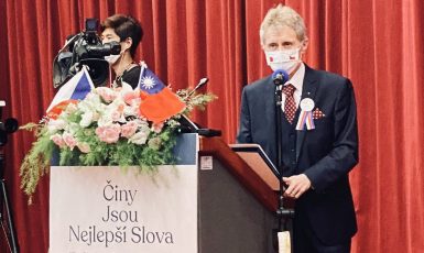Předseda senátu Miloš Vystrčil při projevu v Tchaj-peji  (Senát Parlamentu ČR / se souhlasem)