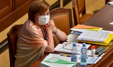 Ministryně financí Alena Schillerová (ANO) v poslanecké sněmovně (ČTK)