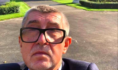 Andrej Babiš na procházce (FB AB)
