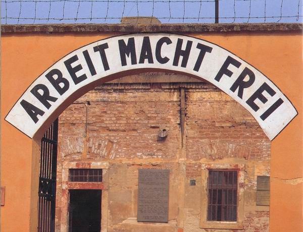 Malá pevnost v Terezíně - místo (nejen) židovského utrpení (wikipedie)