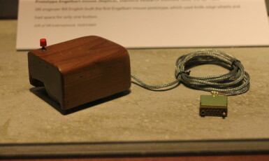 První myš vznikla v roce 1963. Patent byl udělen o sedm let později. (commons.wikimedia.org/Michael Hicks)