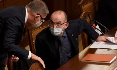 Premiér Andrej Babiš a ministr zdravotnictví Jan Blatný (oba za ANO)  (ČTK)