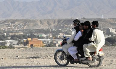 Mladí muži v afghánském Kábulu (Pixabay/Charly_7777)